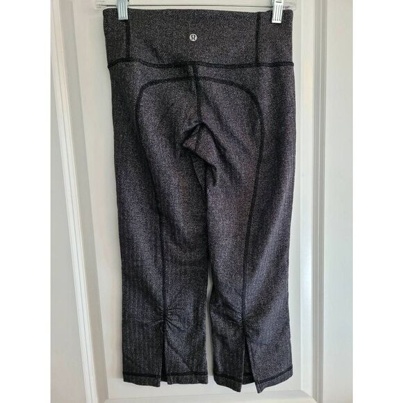 Lululemon Women’s Gray Gather & Grow Crop Leggings Dark Gray 4 - Picture 2 of 9